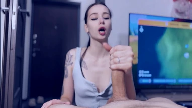 My new girlfriend's horny mom