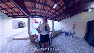 Reporter strips naked after being caught breaking into a house.
