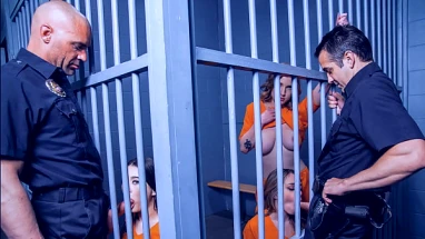 Screw the Cops Arrested Ebony Teen Gets Fucked As Punishment