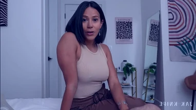 38yo Daniela teaches 18yo Jordi about squirting