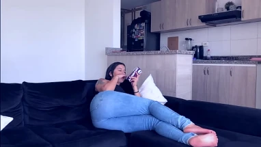 Teen Stepsister Masturbating To Orgasm